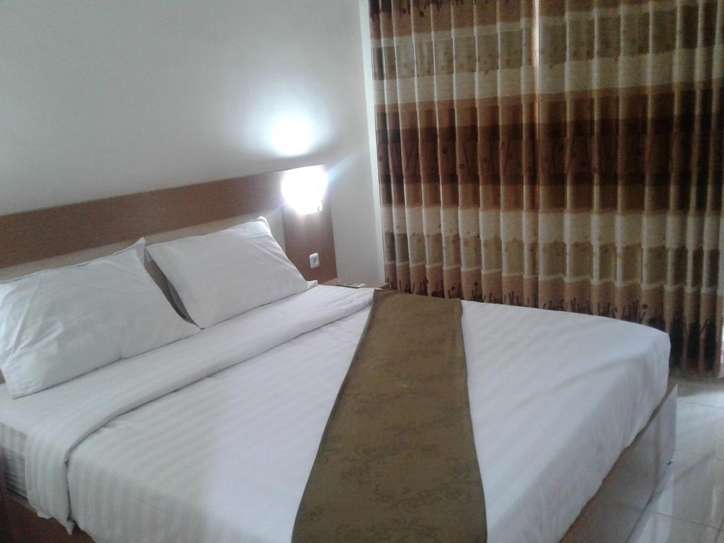 Morse Guest House Malang Exterior photo